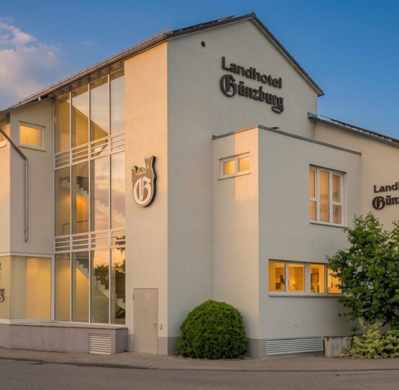 Restaurant Landhotel Günzburg in der Abendstimmung